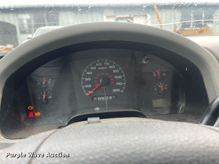 image for item JE9392 2007 Ford F150 XL  pickup truck