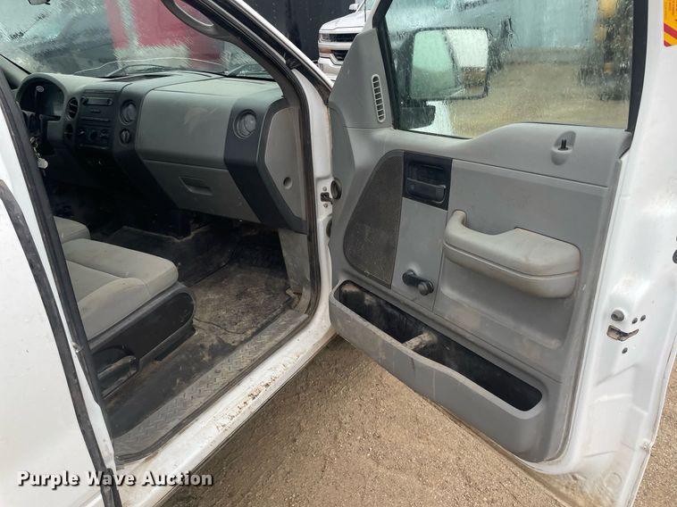 image for item JE9392 2007 Ford F150 XL  pickup truck