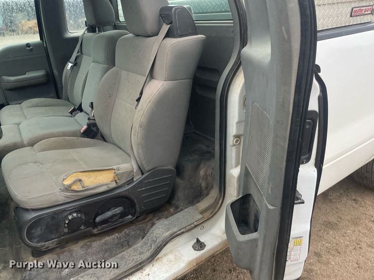 image for item JE9392 2007 Ford F150 XL  pickup truck