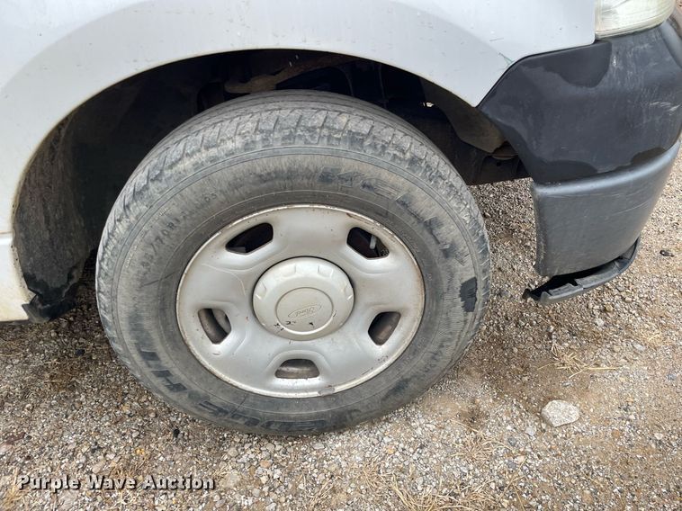 image for item JE9392 2007 Ford F150 XL  pickup truck