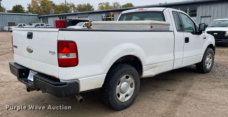 image for item JE9393 2007 Ford F150 XL  pickup truck