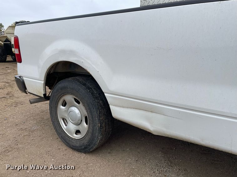 image for item JE9393 2007 Ford F150 XL  pickup truck