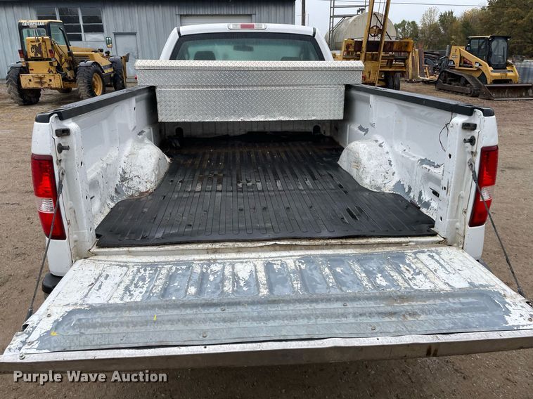 image for item JE9393 2007 Ford F150 XL  pickup truck