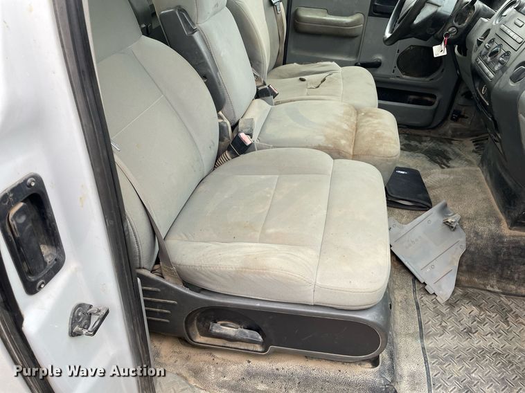 image for item JE9393 2007 Ford F150 XL  pickup truck