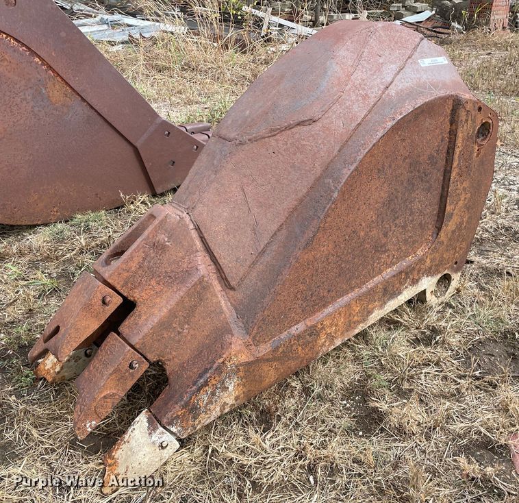 image for item JE9396 Adco 25-V-26  excavator bucket