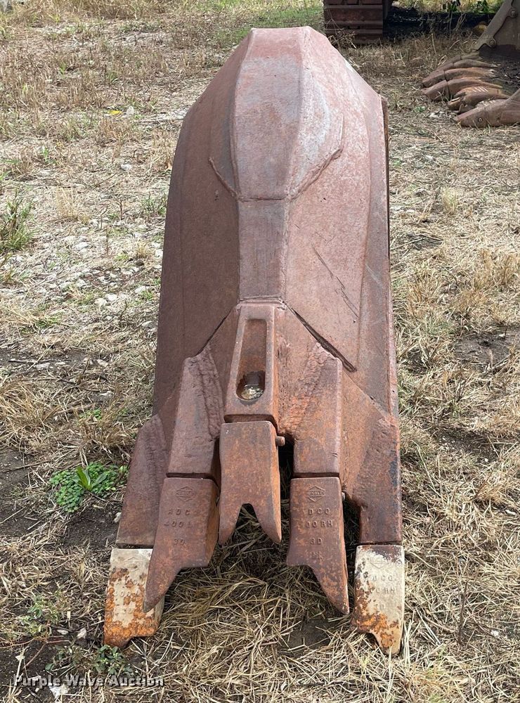 image for item JE9396 Adco 25-V-26  excavator bucket