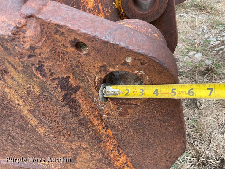 image for item JE9396 Adco 25-V-26  excavator bucket