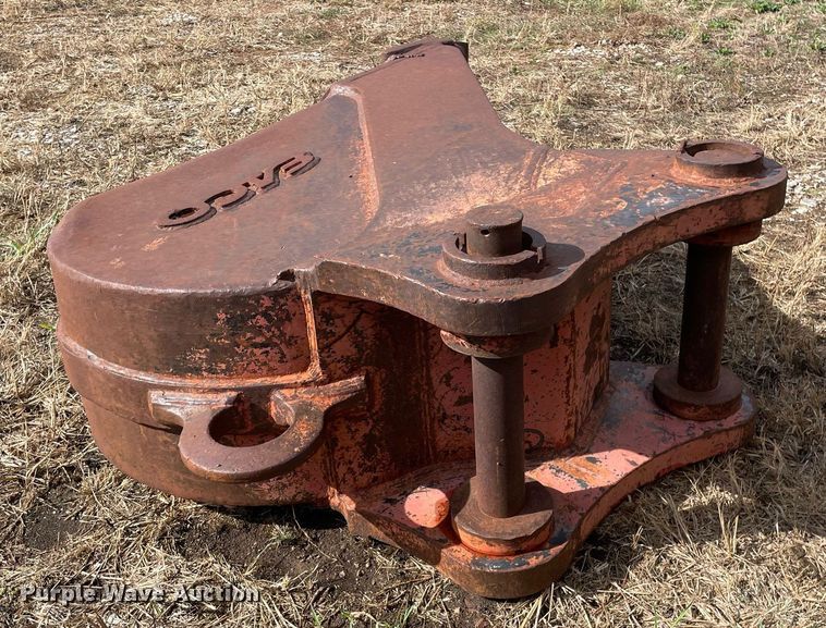 image for item JE9397 (2) excavator buckets