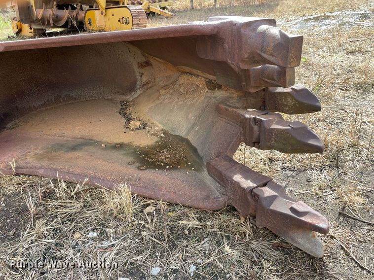 image for item JE9397 (2) excavator buckets