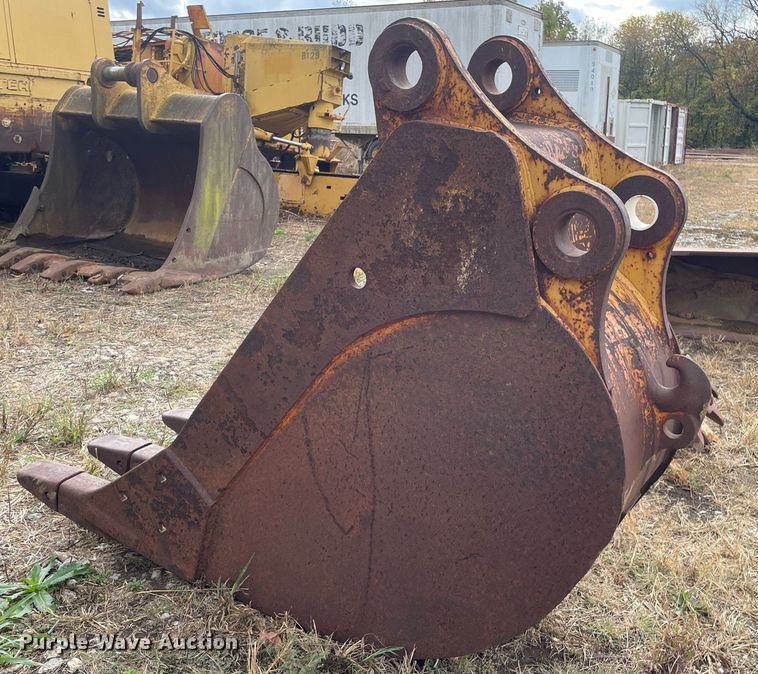 image for item JE9397 (2) excavator buckets