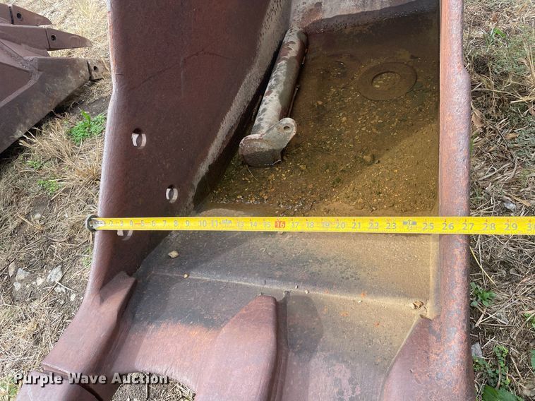 image for item JE9397 (2) excavator buckets