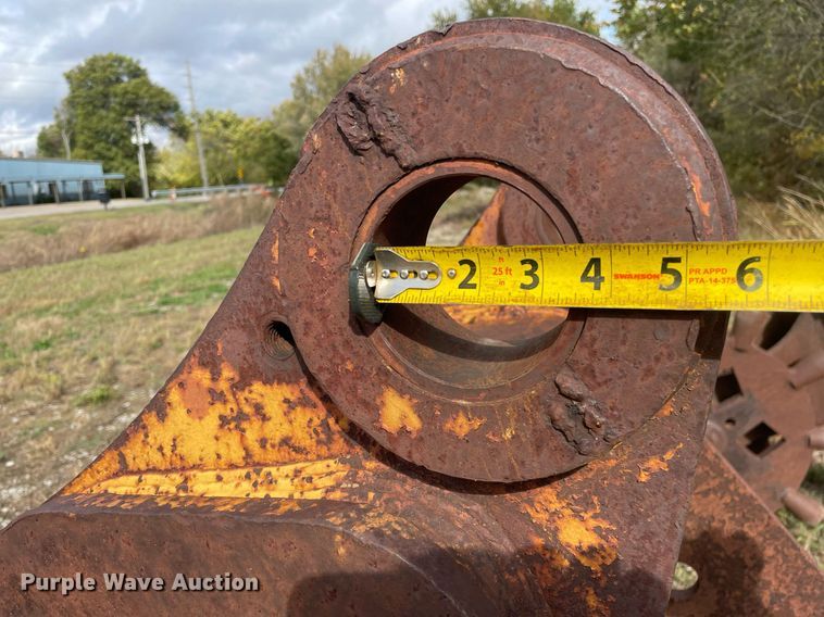 image for item JE9397 (2) excavator buckets