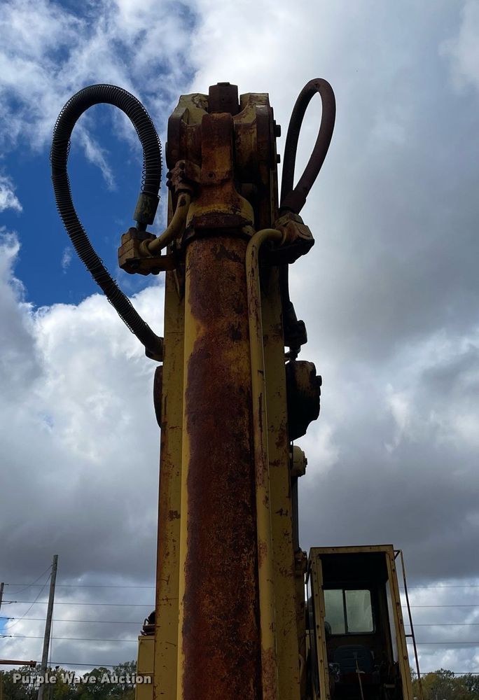 image for item JE9398 1978 Caterpillar 245  excavator