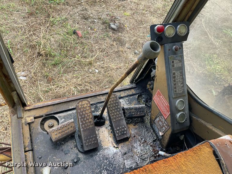 image for item JE9398 1978 Caterpillar 245  excavator