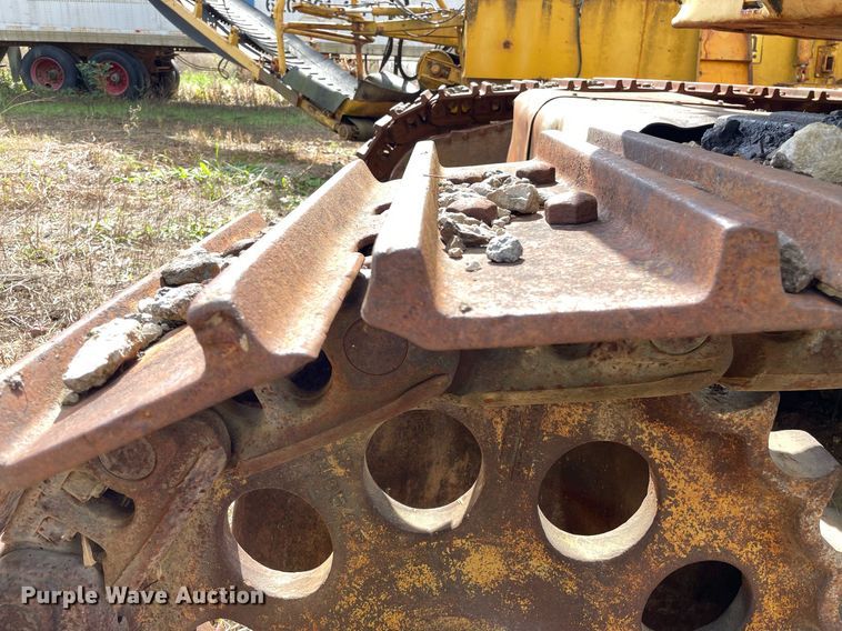 image for item JE9398 1978 Caterpillar 245  excavator