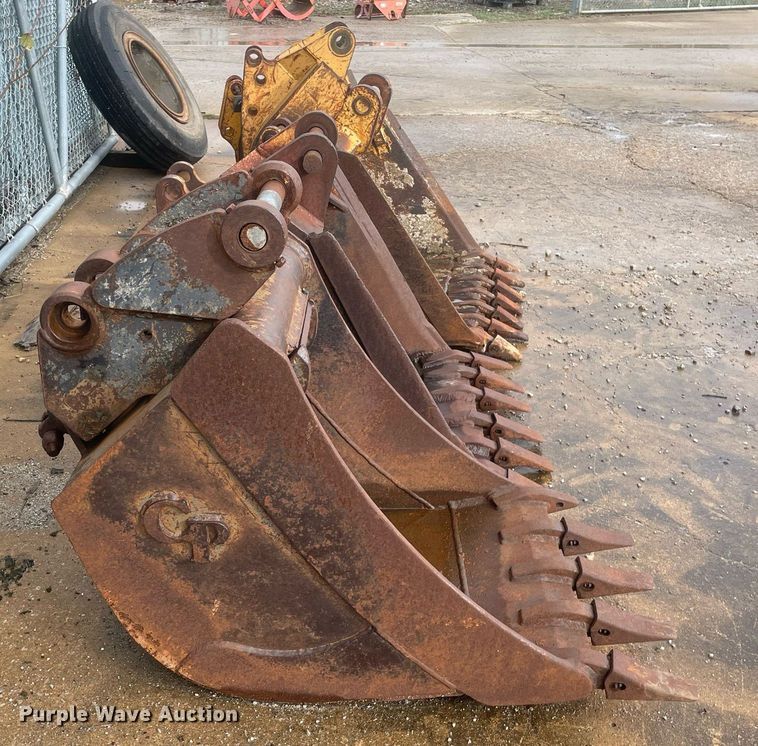 image for item JE9403 (5) backhoe buckets