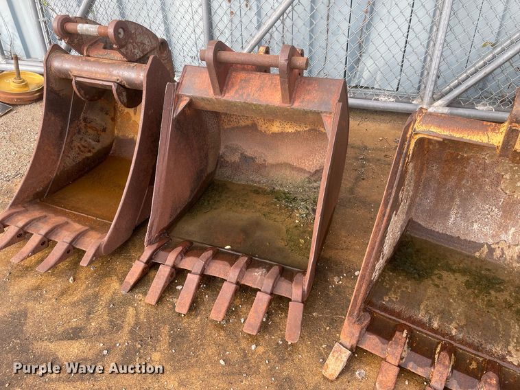 image for item JE9403 (5) backhoe buckets