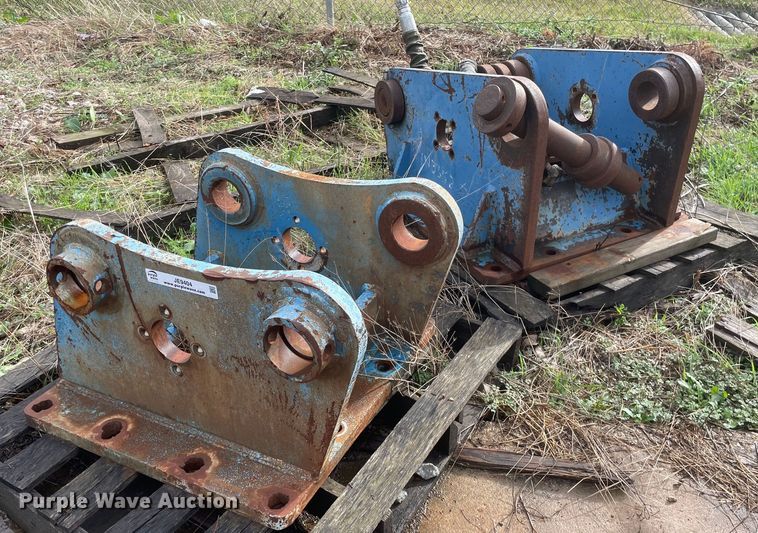 image for item JE9404 (2) excavator plates