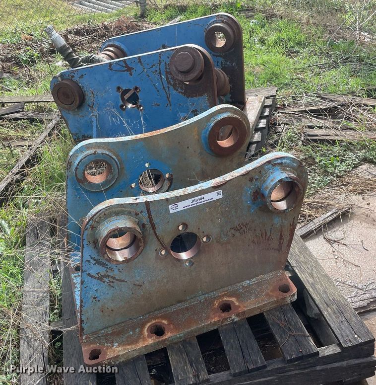 image for item JE9404 (2) excavator plates