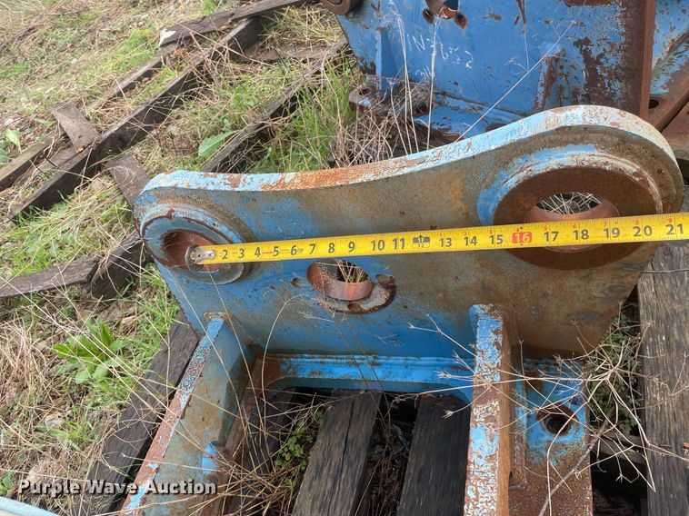 image for item JE9404 (2) excavator plates