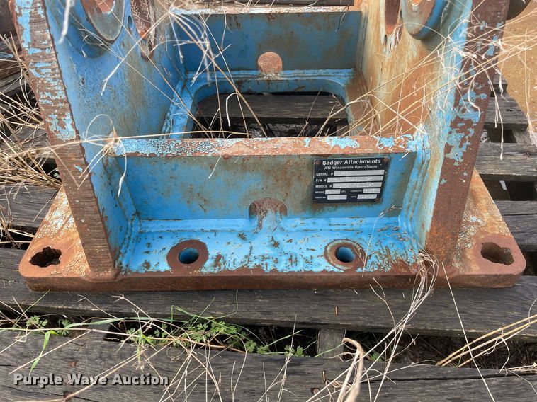 image for item JE9404 (2) excavator plates