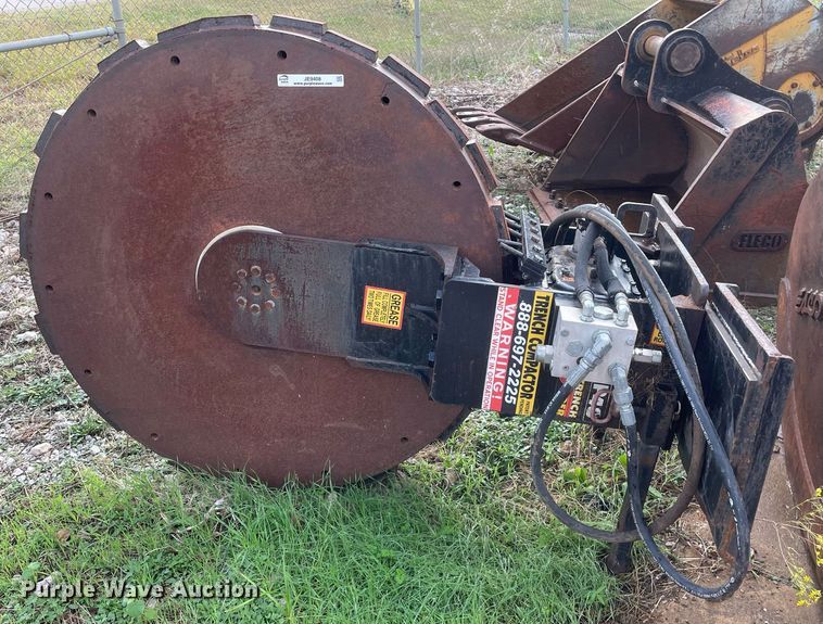 image for item JE9408 MBW P48  skid steer trench compactor