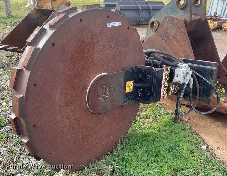 image for item JE9408 MBW P48  skid steer trench compactor