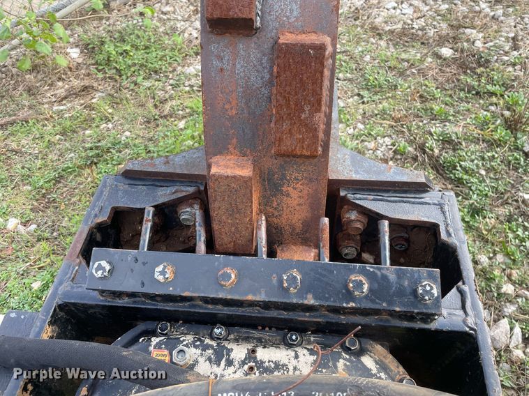 image for item JE9408 MBW P48  skid steer trench compactor