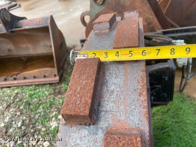 image for item JE9408 MBW P48  skid steer trench compactor