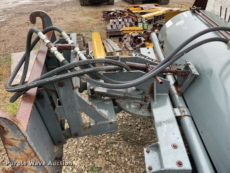 image for item JE9409 Broom