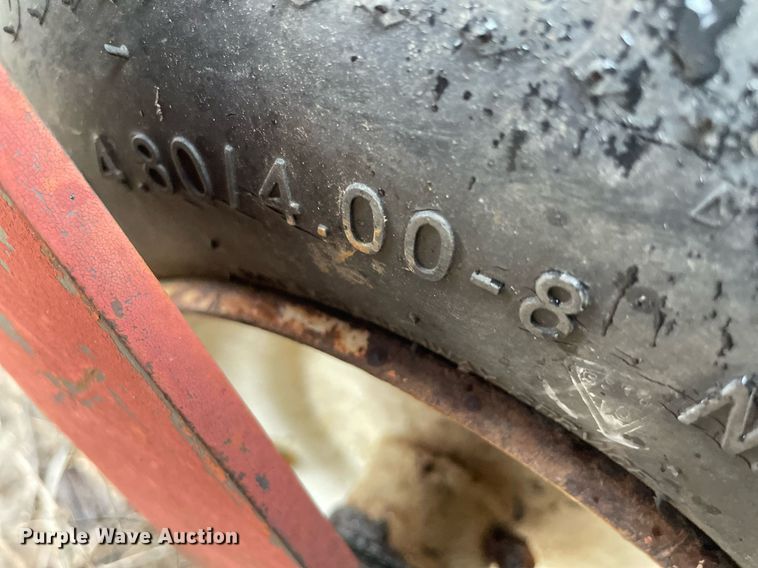 image for item JE9409 Broom