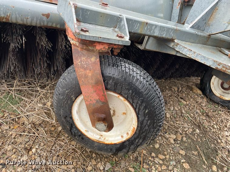 image for item JE9409 Broom