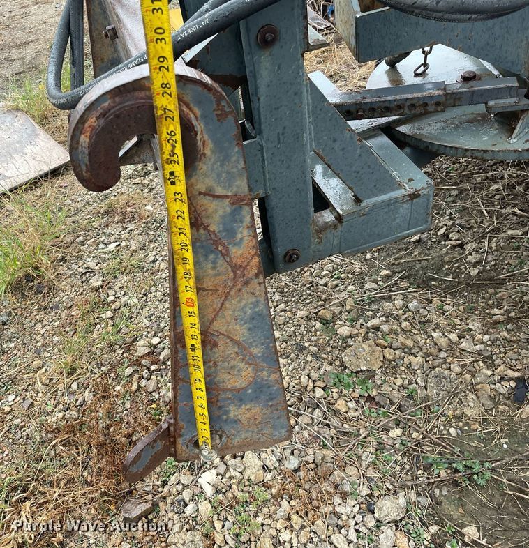 image for item JE9409 Broom