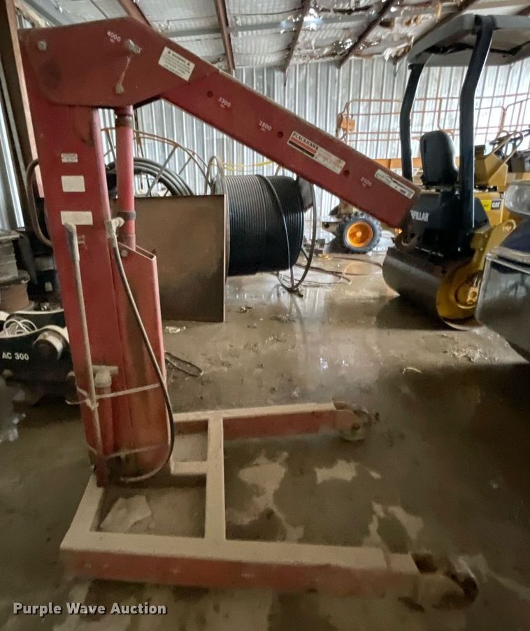 image for item JE9411 Blackhawk 67586  engine hoist