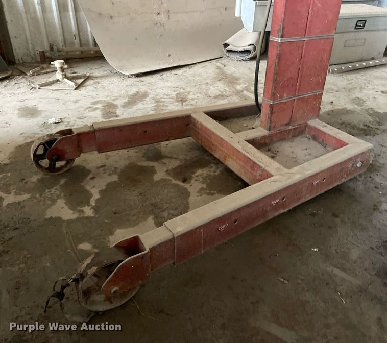 image for item JE9411 Blackhawk 67586  engine hoist