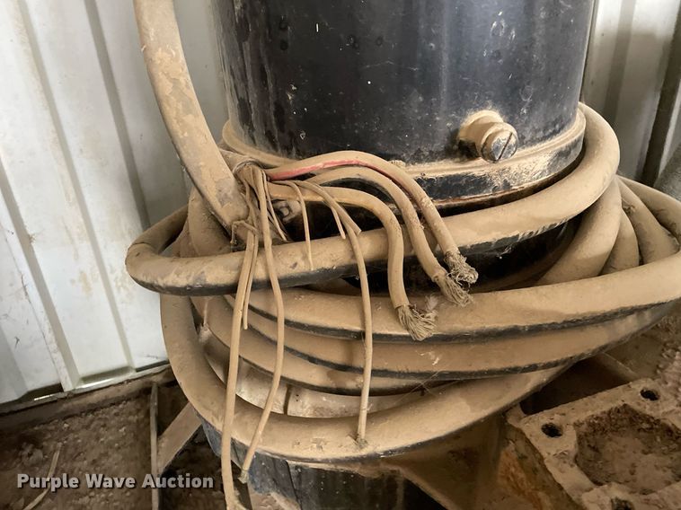 image for item JE9412 Flygt  water pump