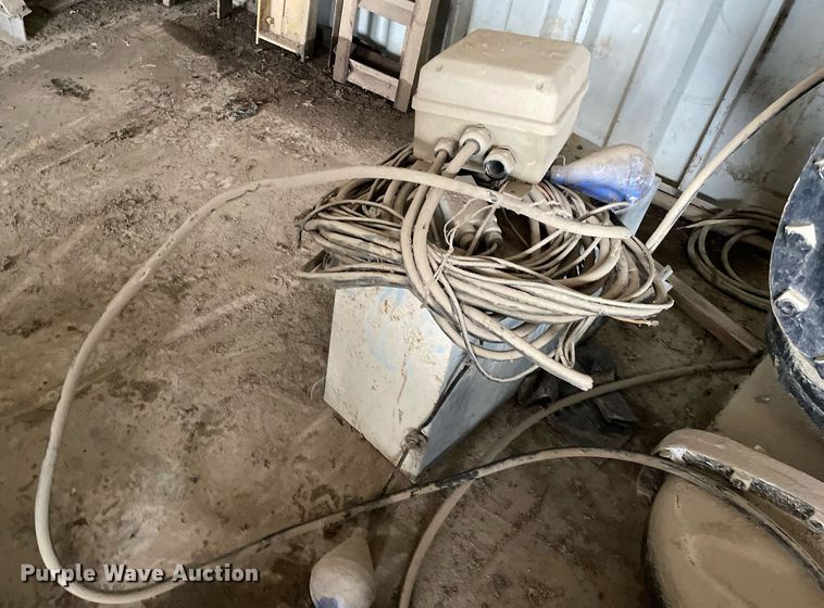 image for item JE9412 Flygt  water pump