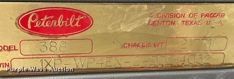 image for item JE9413 2013 Peterbilt 388  semi truck