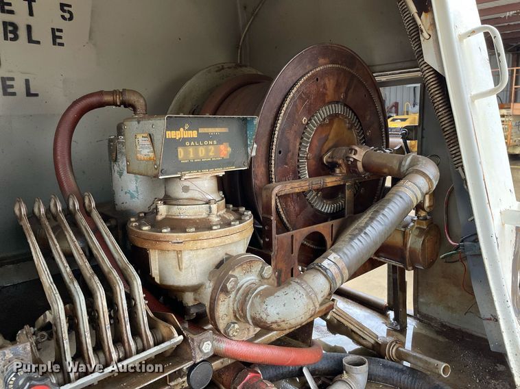 image for item JE9422 1987 Ford F7000  fuel truck