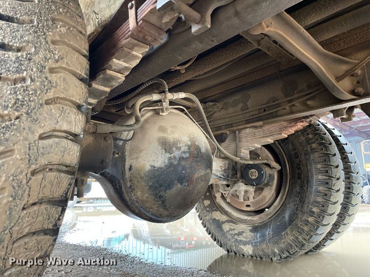 image for item JE9422 1987 Ford F7000  fuel truck