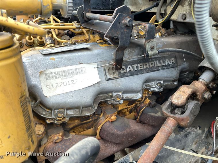 image for item JE9422 1987 Ford F7000  fuel truck