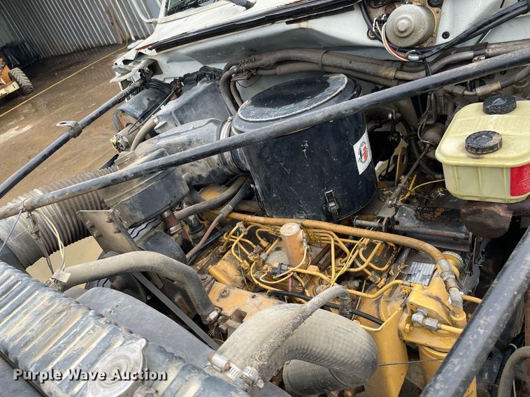 image for item JE9422 1987 Ford F7000  fuel truck