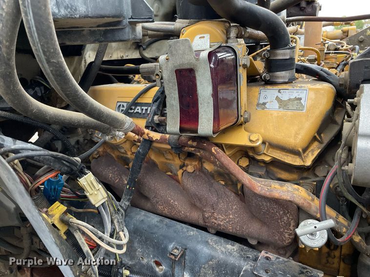 image for item JE9422 1987 Ford F7000  fuel truck