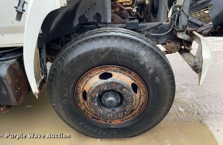 image for item JE9422 1987 Ford F7000  fuel truck