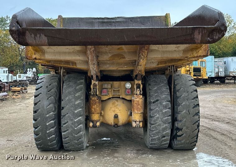 image for item JE9423 1980 Caterpillar 769C  haul truck