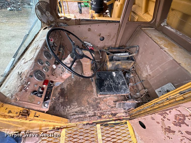 image for item JE9423 1980 Caterpillar 769C  haul truck