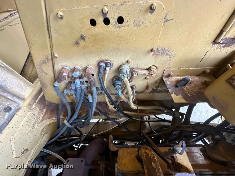 image for item JE9423 1980 Caterpillar 769C  haul truck