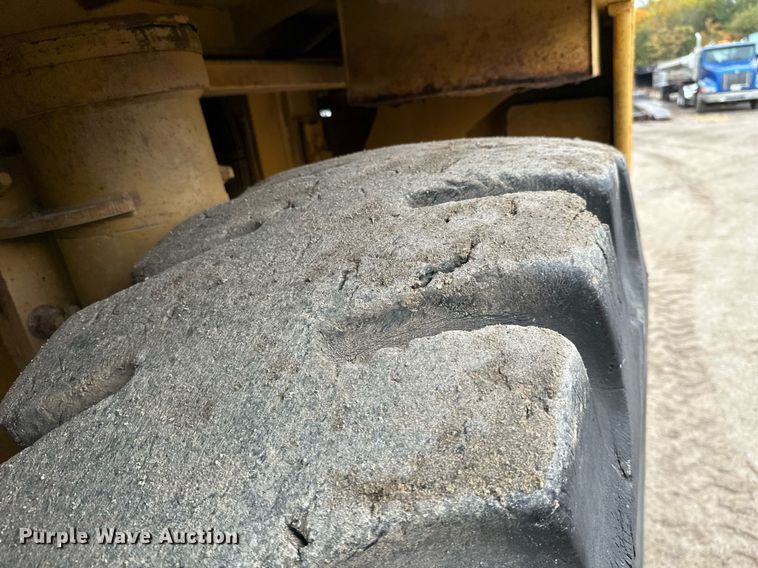 image for item JE9423 1980 Caterpillar 769C  haul truck