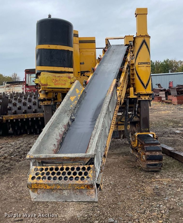 image for item JE9424 1996 Gomaco GT3600  slipform paver