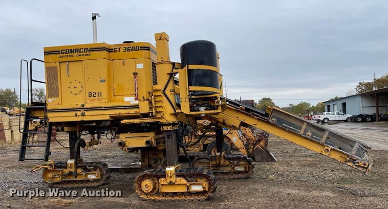 image for item JE9424 1996 Gomaco GT3600  slipform paver